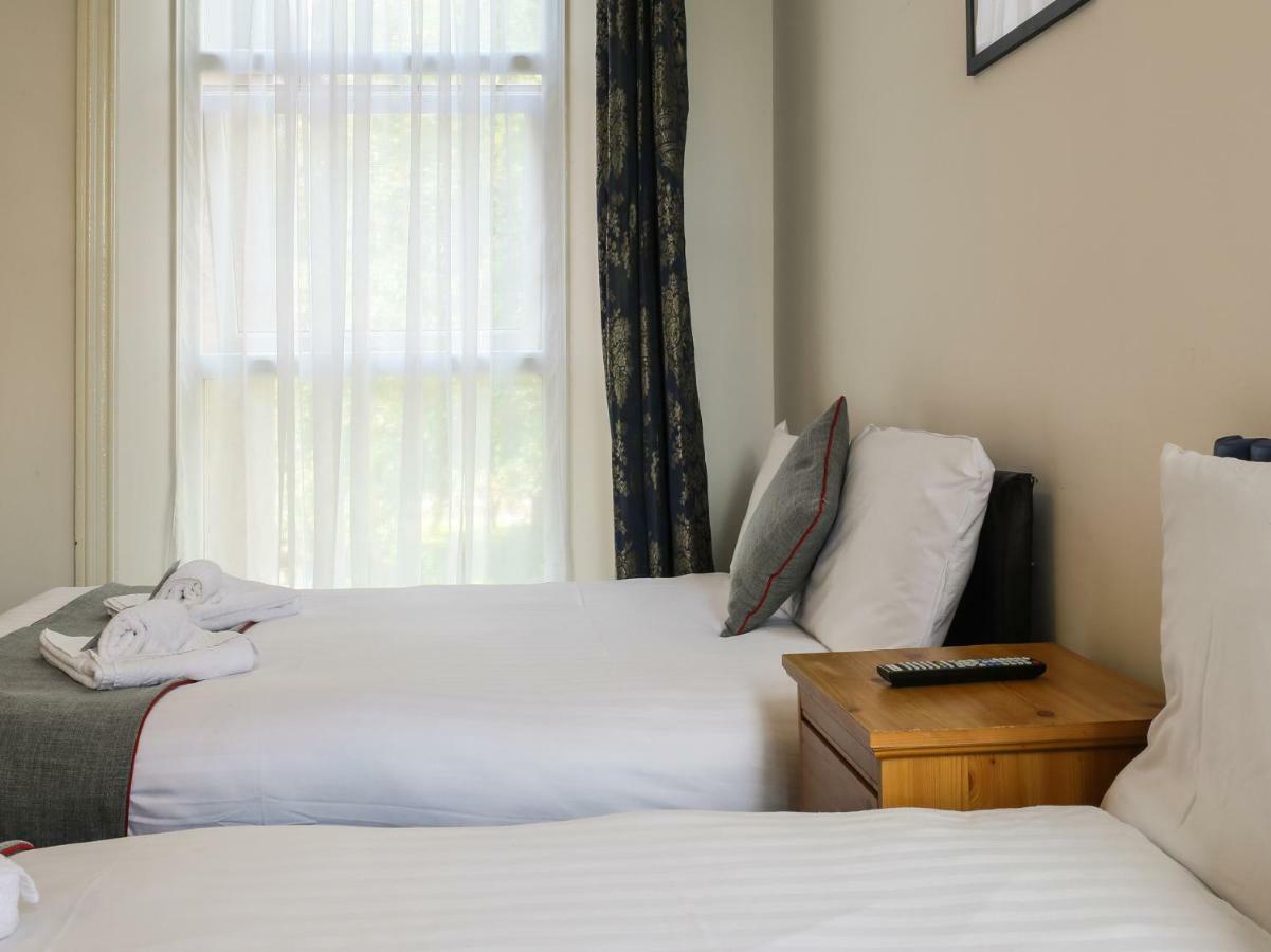 Oyo Hala Guest House Manchester Buitenkant foto