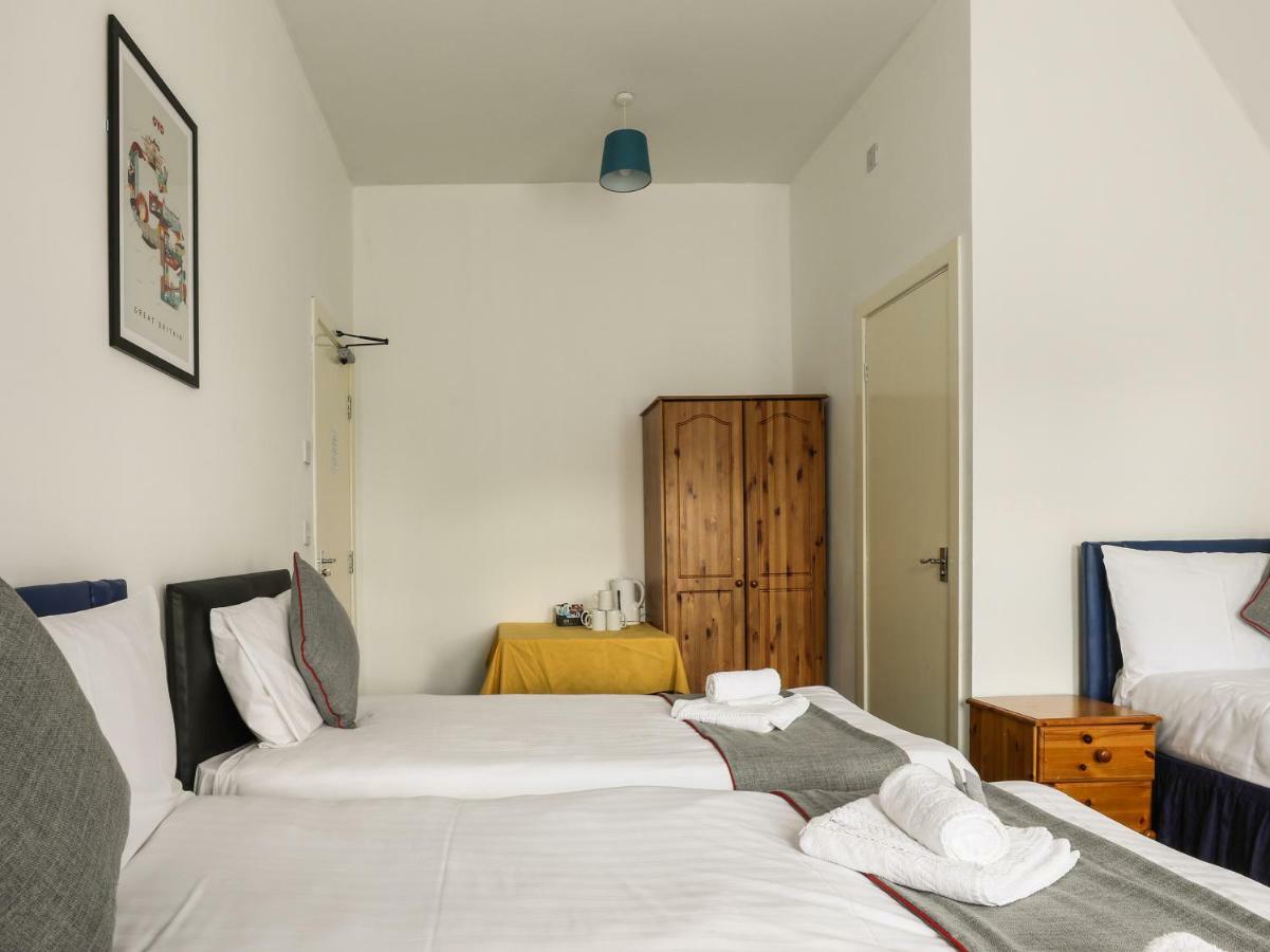 Oyo Hala Guest House Manchester Buitenkant foto
